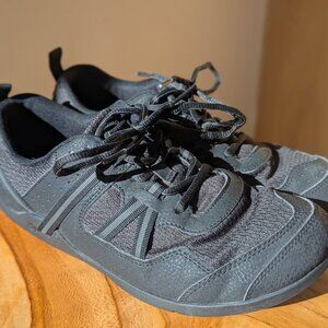 Xero shoes mens prio sneakers size 9